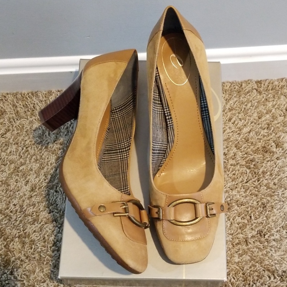 Easy Spirit suede/leather pumps/heels